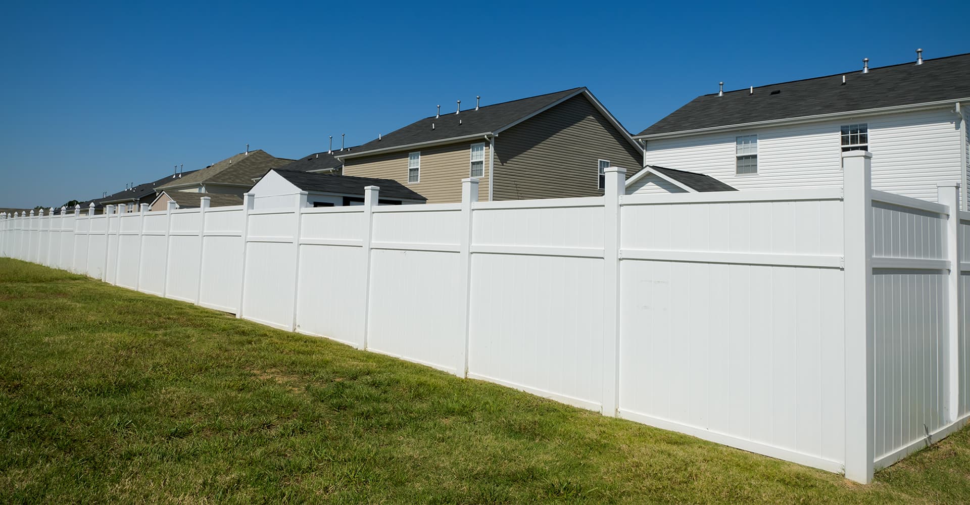 Vinyl Fence Installation in Jurupa Valley, CA