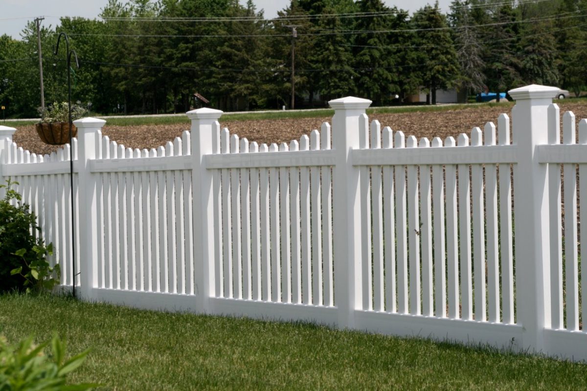 pvc-fence-1200x800-1.jpg